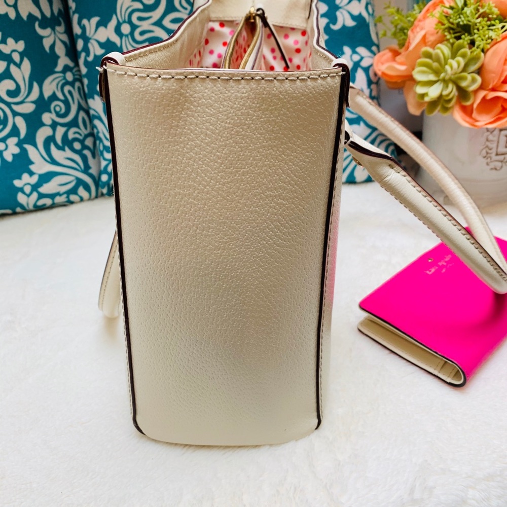 Kate Spade Ivory Leather Bag with Wallet - Picture 5 of 15